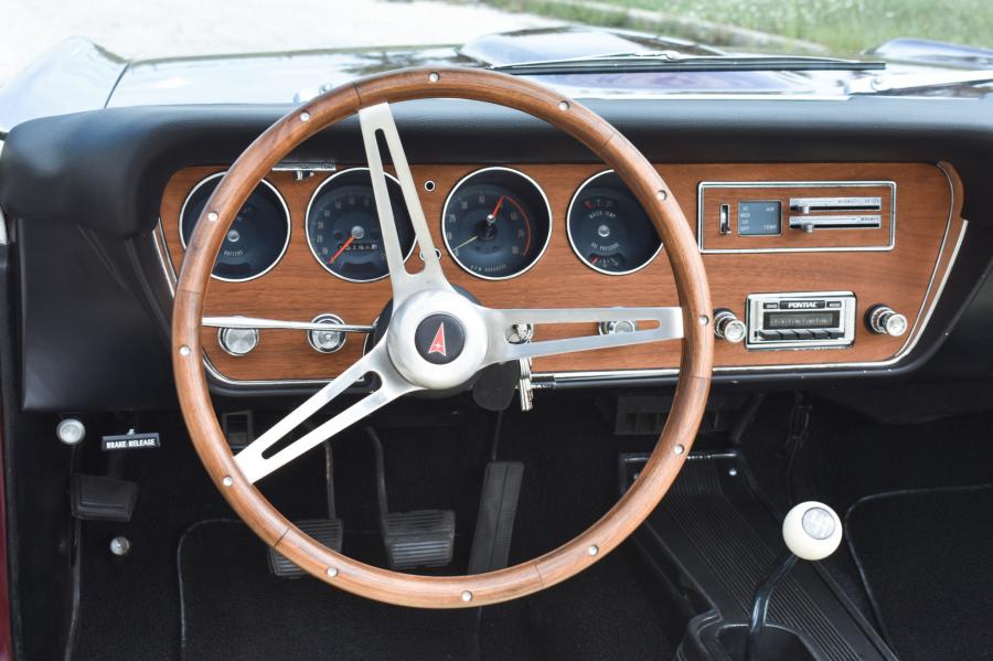 Панель приборов Pontiac Tempest GTO Convertible 1966 года  (фото 56 из 83)